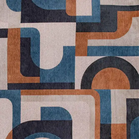 8' Gray And Beige Geometric Washable Round Rug Photo 3