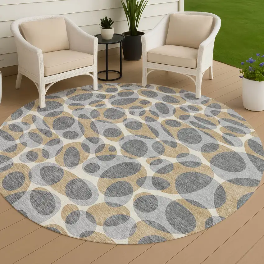 8' Gray And Beige Round Abstract Washable Indoor Outdoor Area Rug Photo 4