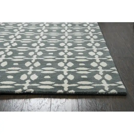 10' Gray And Beige Wool Geometric Hand Tufted Round Rug Photo 4
