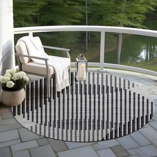 8' Gray And Black Round Geometric Washable Indoor Outdoor Area Rug Photo 7