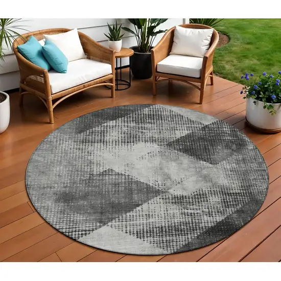 8' Gray And Black Round Geometric Washable Indoor Outdoor Area Rug Photo 2