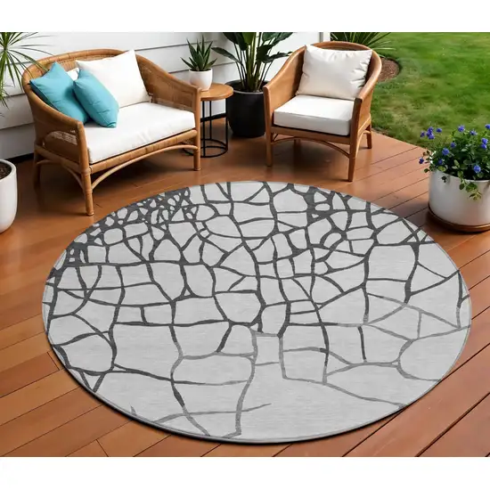 8' Gray And Charcoal Round Abstract Washable Indoor Outdoor Area Rug Photo 1