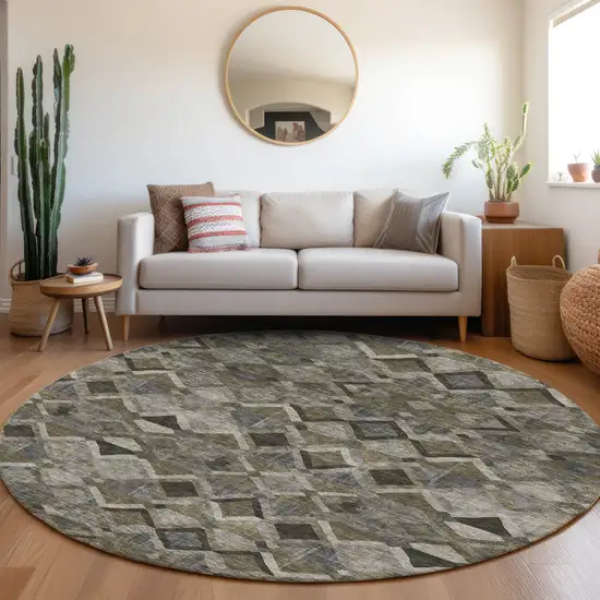 8' Gray And Charcoal Round Geometric Washable Indoor Outdoor Area Rug Photo 8