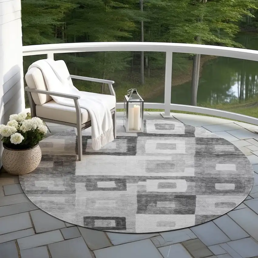 8' Gray And Charcoal Round Geometric Washable Indoor Outdoor Area Rug Photo 7