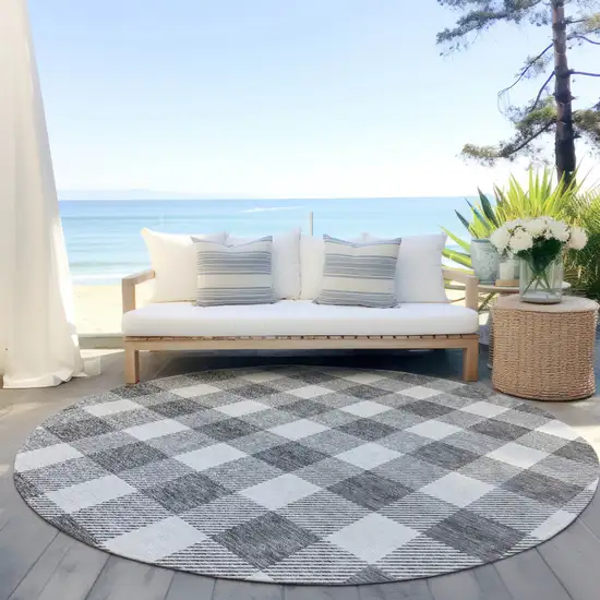 8' Gray And Charcoal Round Plaid Washable Indoor Outdoor Area Rug Photo 6