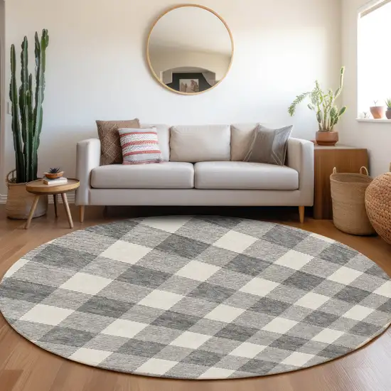 8' Gray And Charcoal Round Plaid Washable Indoor Outdoor Area Rug Photo 7