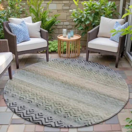 8' Gray And Copper Round Geometric Washable Indoor Outdoor Area Rug Photo 5