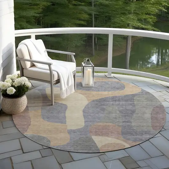 8' Gray And Gold Round Abstract Washable Indoor Outdoor Area Rug Photo 6