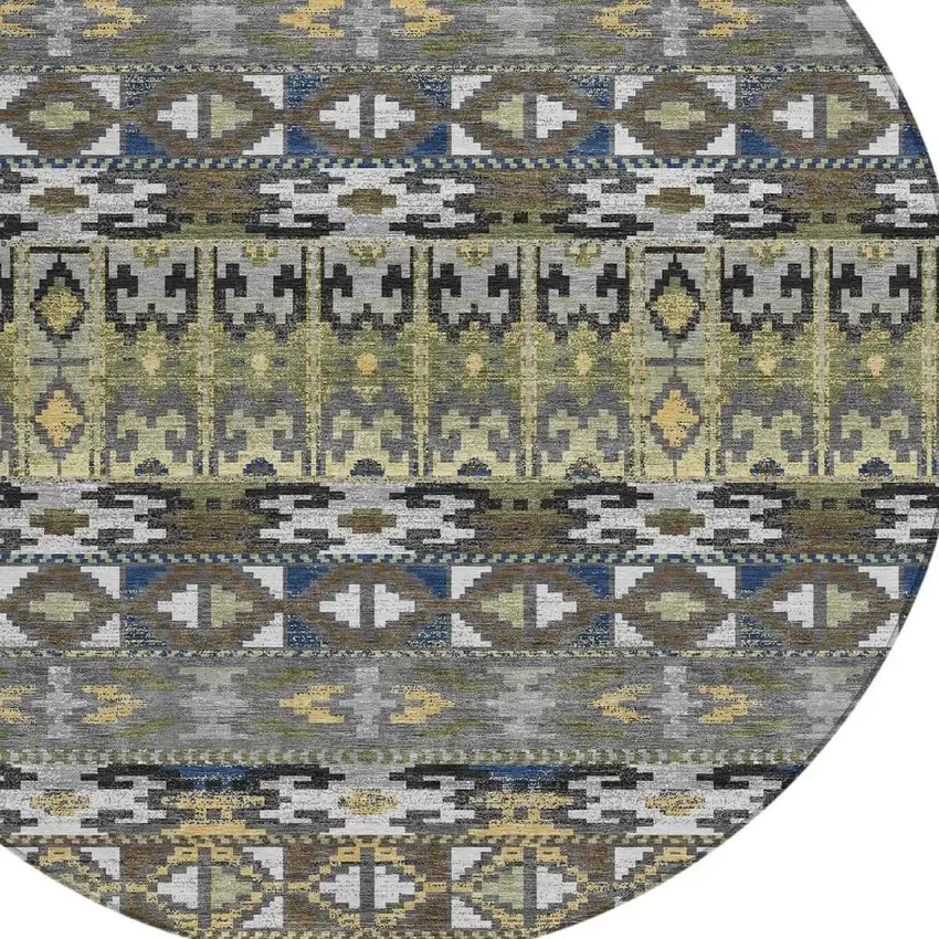 8' Gray And Graphite Round Geometric Washable Indoor Outdoor Area Rug Photo 2