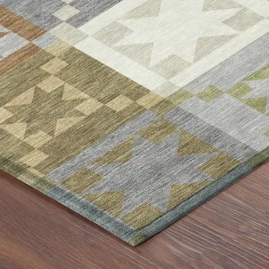 8' Gray And Green Round Patchwork Washable Indoor Outdoor Area Rug Photo 6