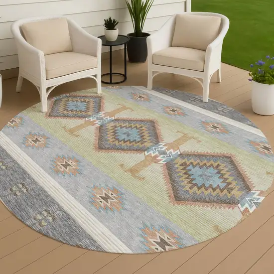 8' Gray And Green Round Southwestern Washable Indoor Outdoor Area Rug Photo 4