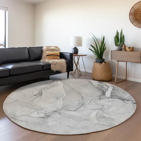 8' Gray And Ivory Abstract Washable Round Rug With UV Protection Photo 5