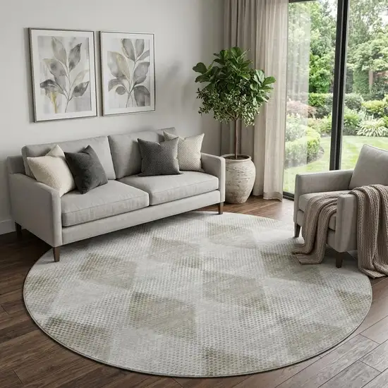 8' Gray And Ivory Geometric Washable Round Rug With UV Protection Photo 1