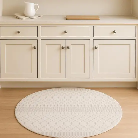 5' Gray And Ivory Moroccan Washable Round Rug Photo 1