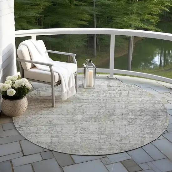 8' Gray And Ivory Round Abstract Washable Indoor Outdoor Area Rug Photo 5