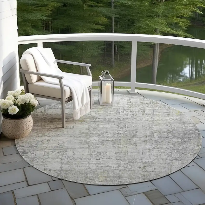 8' Gray And Ivory Round Abstract Washable Indoor Outdoor Area Rug Photo 5