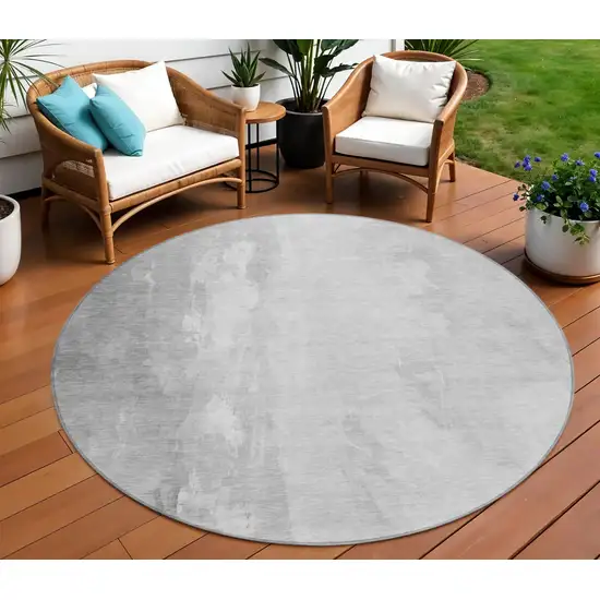 8' Gray And Ivory Round Abstract Washable Indoor Outdoor Area Rug Photo 2