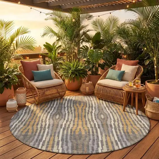 8' Gray And Ivory Round Abstract Washable Indoor Outdoor Area Rug Photo 1