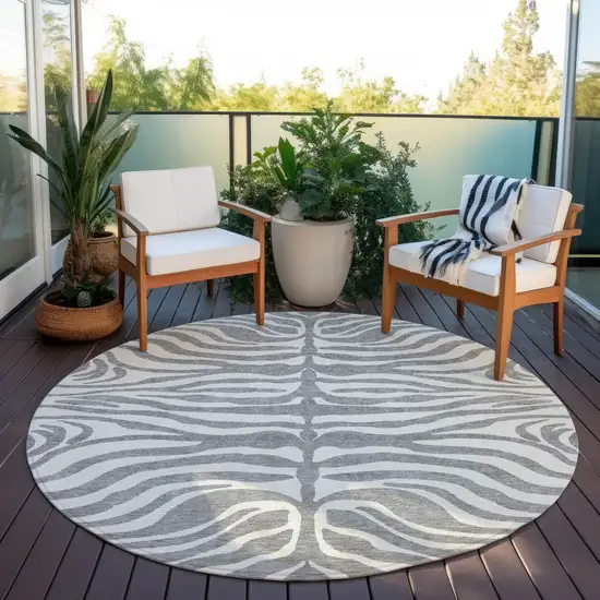 8' Gray And Ivory Round Animal Print Washable Indoor Outdoor Area Rug Photo 7