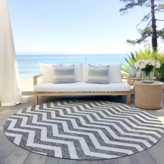 8' Gray And Ivory Round Chevron Washable Indoor Outdoor Area Rug Photo 7