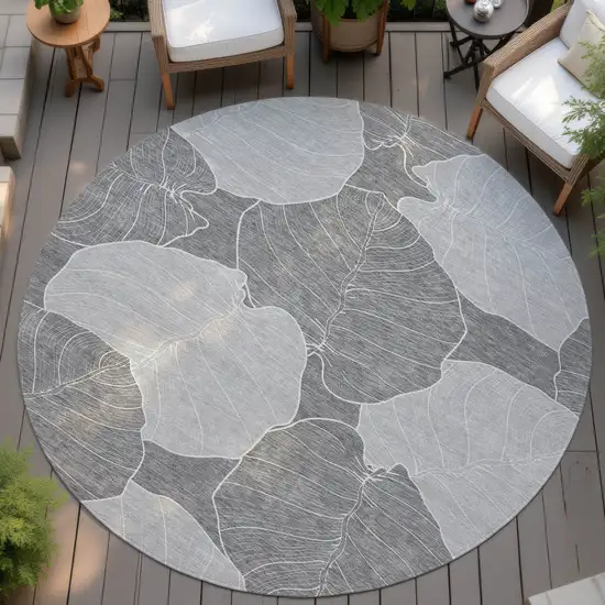 8' Gray And Ivory Round Floral Washable Indoor Outdoor Area Rug Photo 4