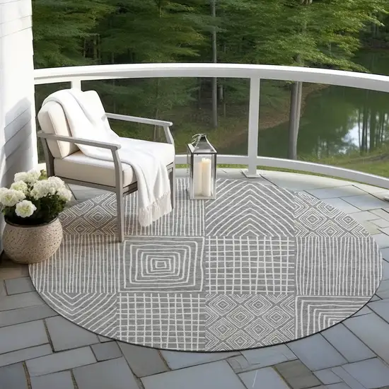 8' Gray And Ivory Round Geometric Washable Indoor Outdoor Area Rug Photo 6