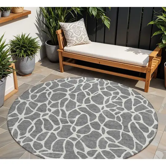 8' Gray And Ivory Round Geometric Washable Indoor Outdoor Area Rug Photo 1
