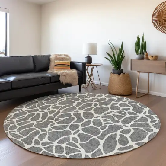 8' Gray And Ivory Round Geometric Washable Indoor Outdoor Area Rug Photo 7