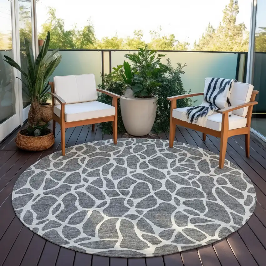8' Gray And Ivory Round Geometric Washable Indoor Outdoor Area Rug Photo 6