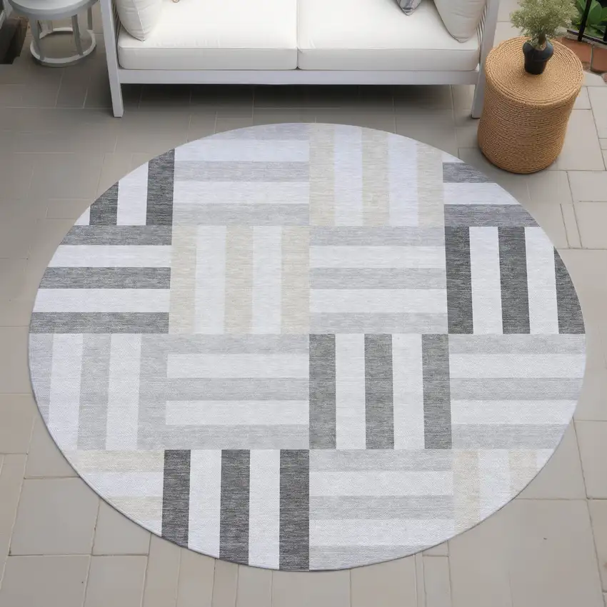 8' Gray And Ivory Round Geometric Washable Indoor Outdoor Area Rug Photo 7