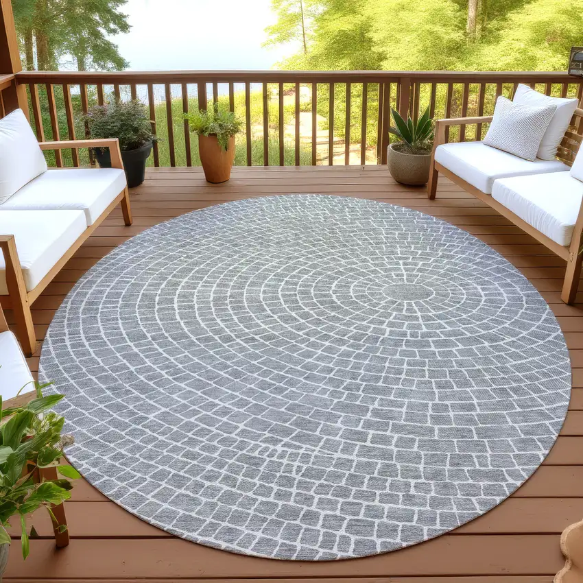 8' Gray And Ivory Round Geometric Washable Indoor Outdoor Area Rug Photo 4
