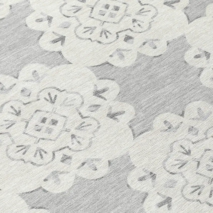 8' Gray And Ivory Round Quatrefoil Washable Indoor Outdoor Area Rug Photo 9