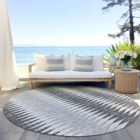 8' Gray And Ivory Round Striped Washable Indoor Outdoor Area Rug Photo 6