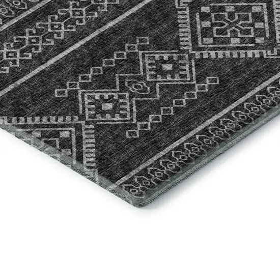 8' Gray And Ivory Tribal Washable Round Rug With UV Protection Photo 6