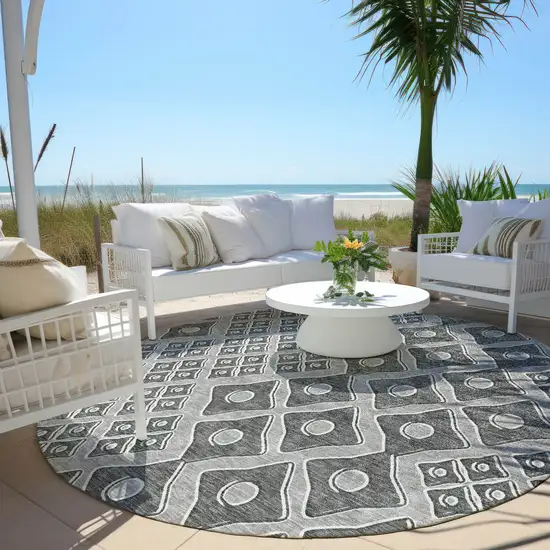8' Gray And Light Gray Round Geometric Washable Indoor Outdoor Area Rug Photo 7