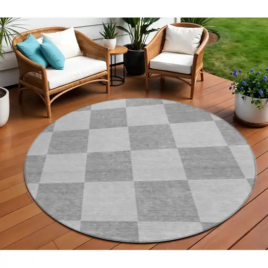 8' Gray And Pewter Round Geometric Washable Indoor Outdoor Area Rug Photo 1
