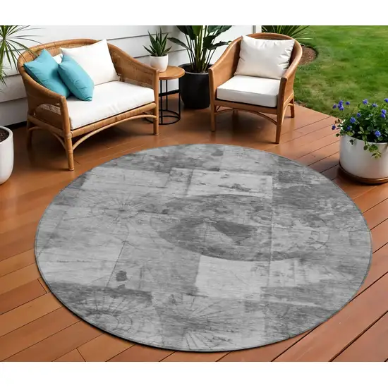 8' Gray And Silver Round Abstract Washable Indoor Outdoor Area Rug Photo 2