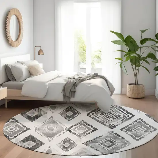 8' Gray And Silver Round Aztec Washable Indoor Outdoor Area Rug Photo 6