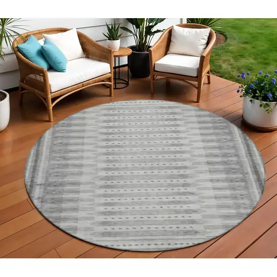 8' Gray And Silver Round Geometric Washable Indoor Outdoor Area Rug Photo 2