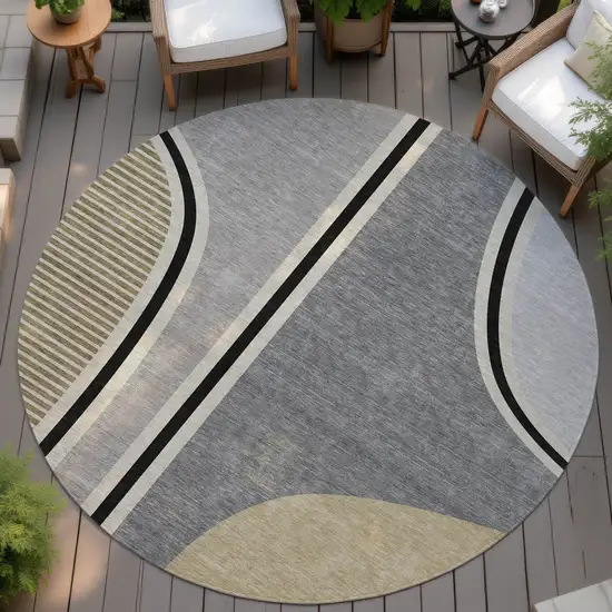 8' Gray And Silver Round Geometric Washable Indoor Outdoor Area Rug Photo 4