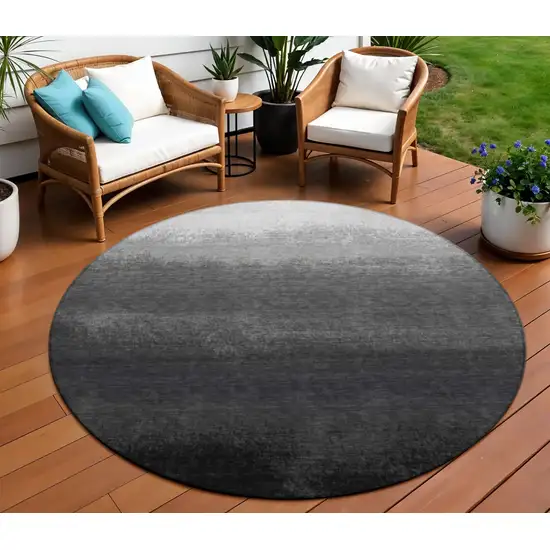 8' Gray And Silver Round Ombre Washable Indoor Outdoor Area Rug Photo 2