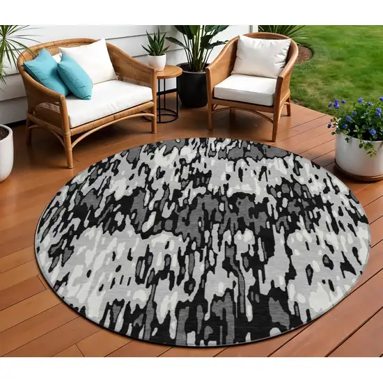 8' Gray Black And Ivory Round Striped Washable Indoor Outdoor Area Rug Photo 1