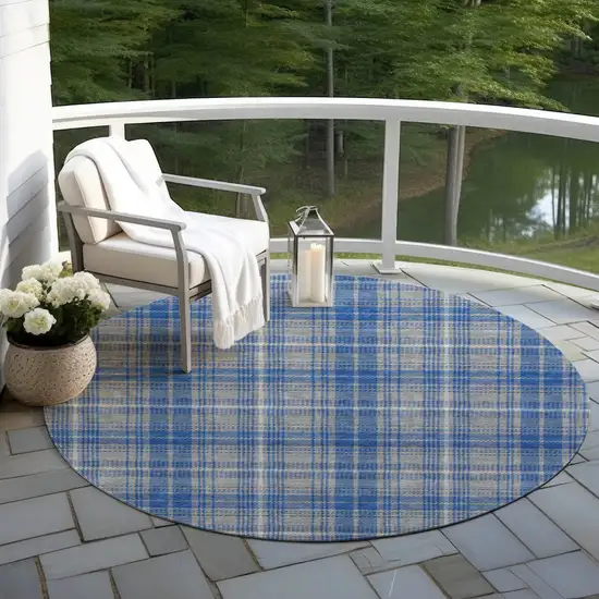 8' Gray Blue And Ivory Round Plaid Washable Indoor Outdoor Area Rug Photo 6