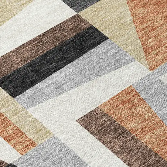 8' Gray Brown And White Round Geometric Washable Indoor Outdoor Area Rug Photo 9