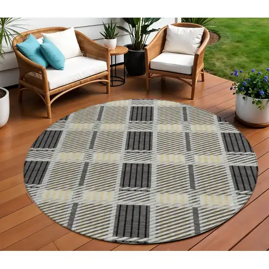 8' Gray Charcoal And Black Round Plaid Washable Indoor Outdoor Area Rug Photo 1