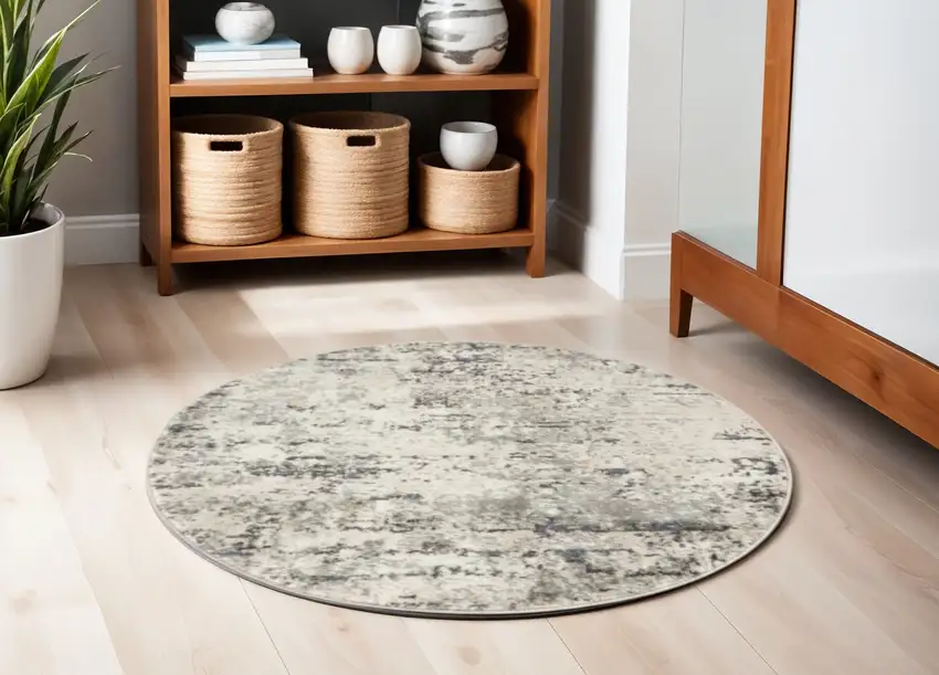 4' Gray Floral Power Loom Round Rug Photo 1