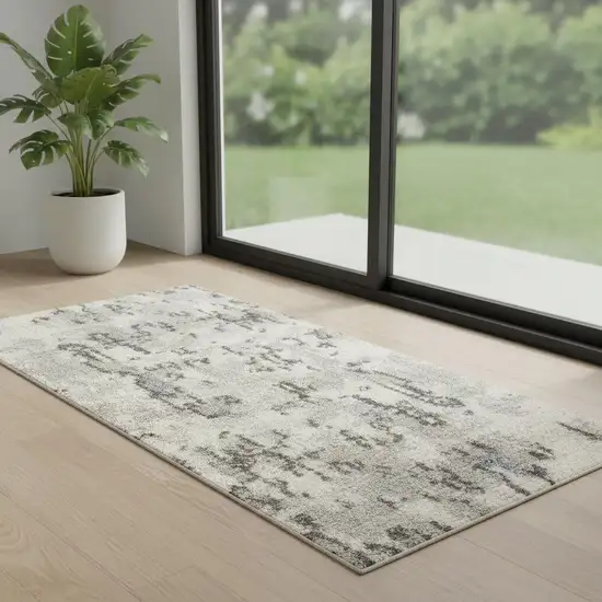 6' Gray Floral Runner Rug Photo 1