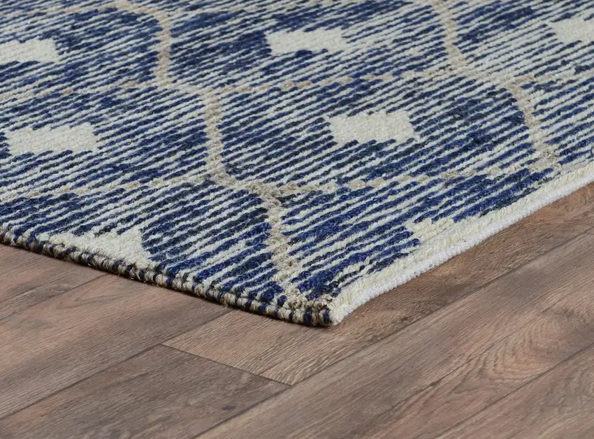8' Gray Geometric Hand Loomed Area Rug Photo 4