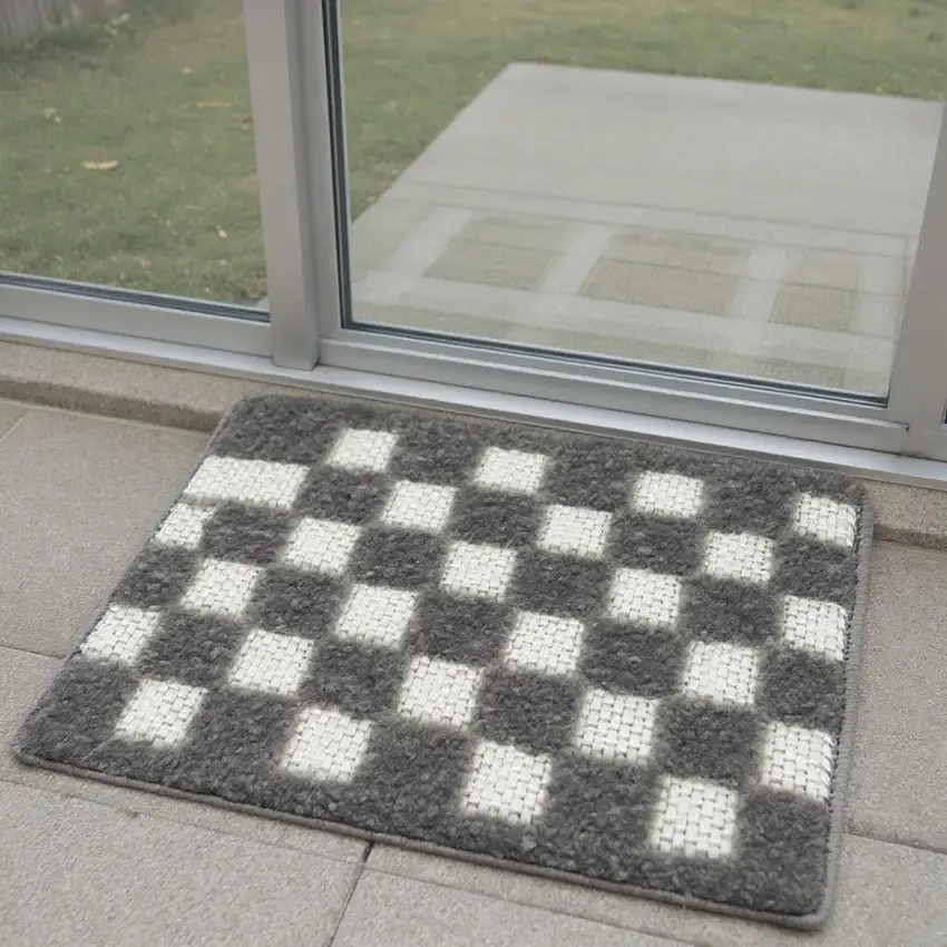 6' Gray Geometric Runner Rug Photo 1