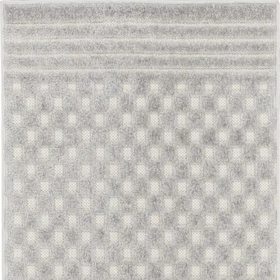 6' Gray Geometric Runner Rug Photo 4